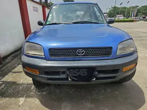 Toyota RAV4 1998 Blue