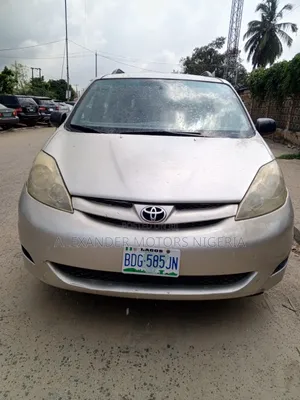 Toyota Sienna CE 2005 Silver
