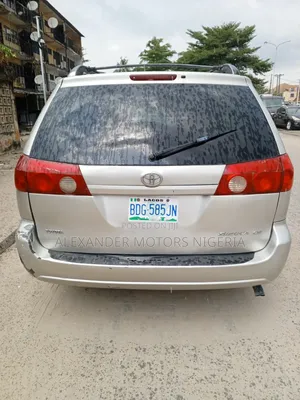 Toyota Sienna CE 2005 Silver
