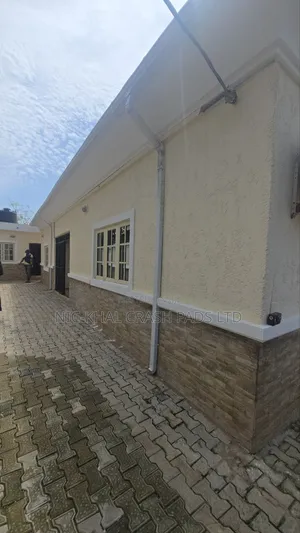 3bdrm Bungalow in Dawaki for rent