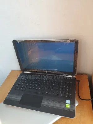 Laptop HP Pavilion 15 8GB Intel Core i5 SSD 256GB