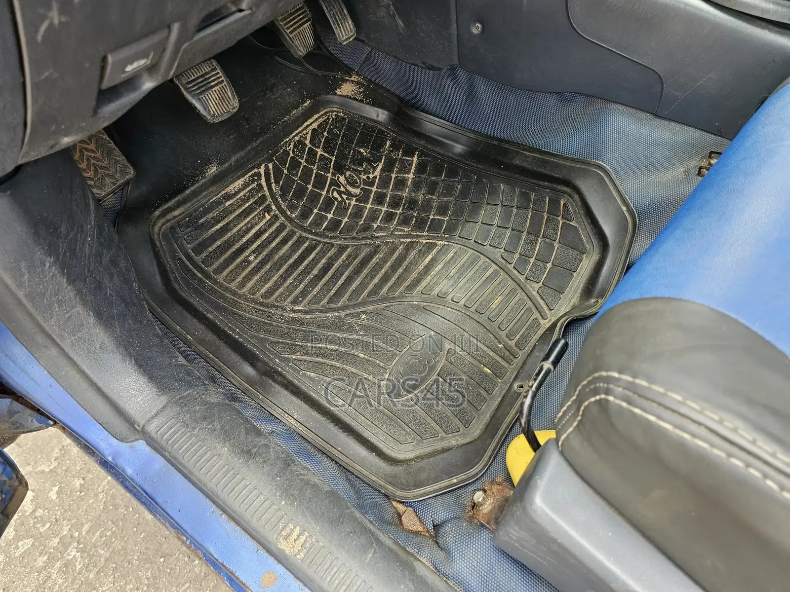 Toyota RAV4 1998 Blue