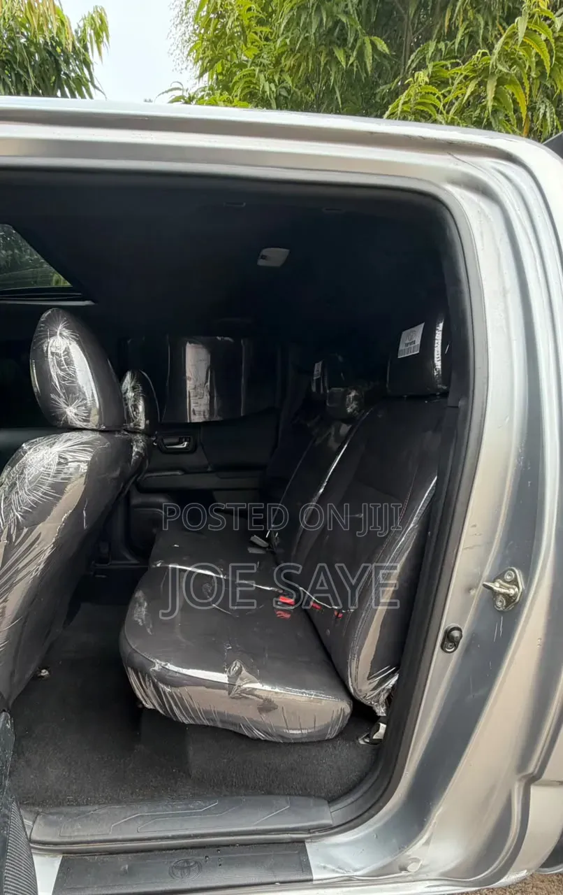 Toyota Tacoma 2017 Silver
