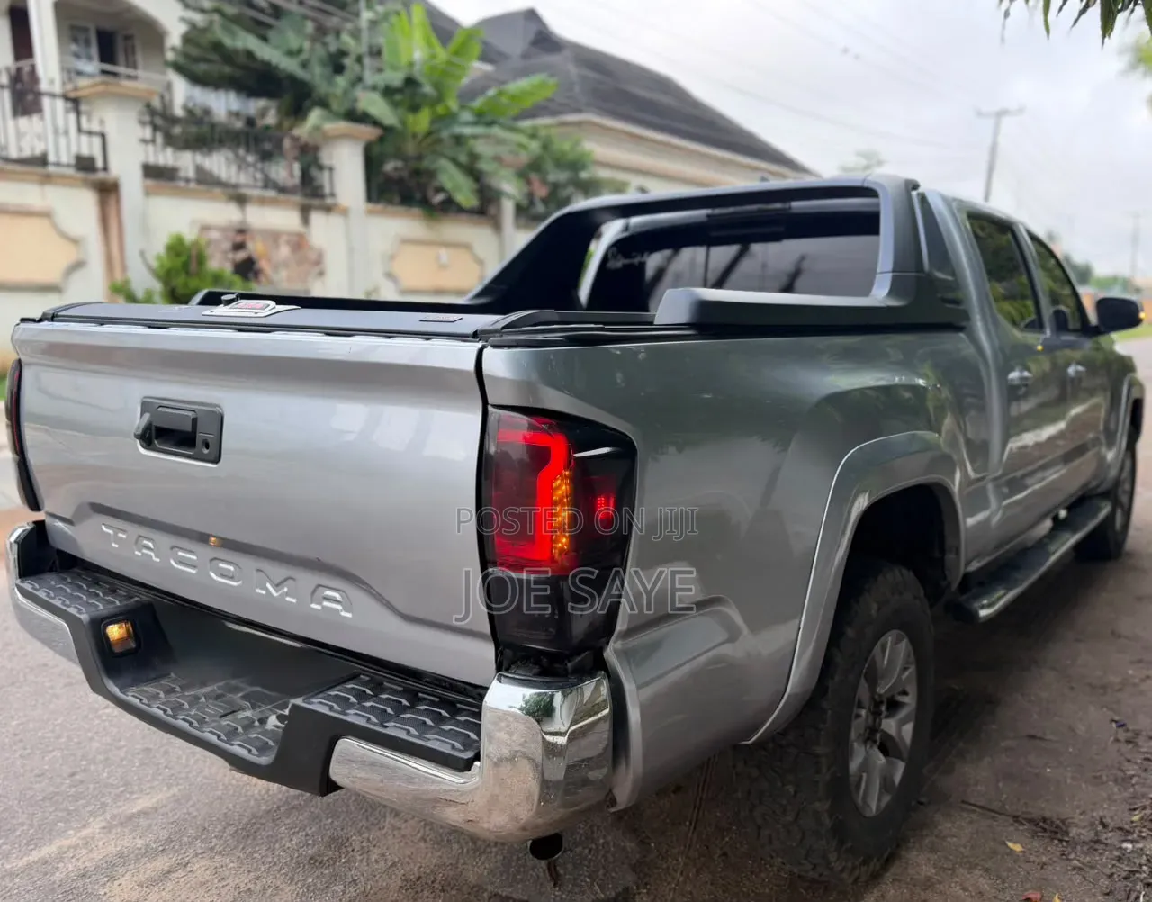 Toyota Tacoma 2017 Silver