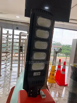 Suntrik 2500W Outdoor Solar Lighting System
