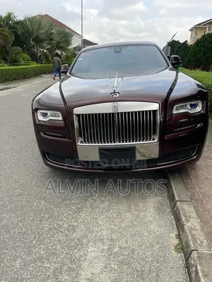 Rolls-Royce Ghost Base 2017 Burgundy
