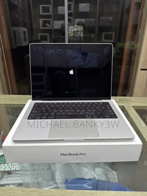 Laptop Apple MacBook Pro 2020 M1 16GB Apple M1 Pro SSD 512GB