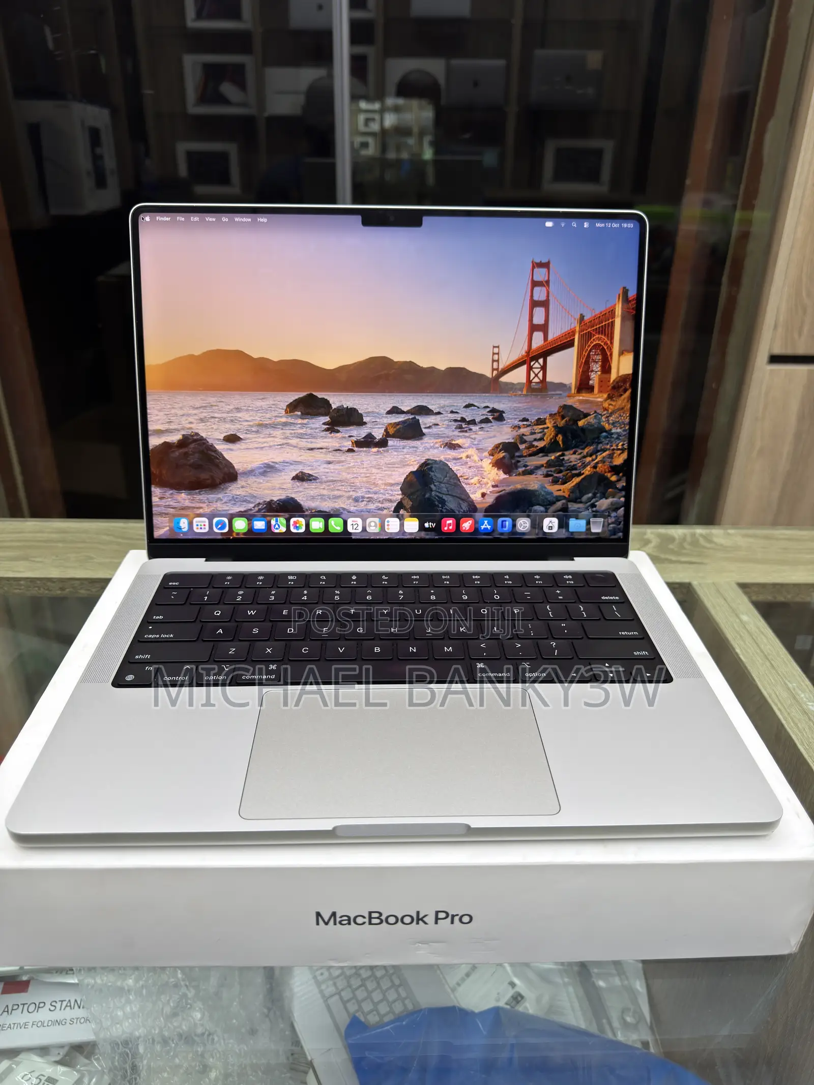 Laptop Apple MacBook Pro 2020 M1 16GB Apple M1 Pro SSD 512GB