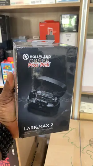 Hollyland Lark Max 2 Wireless Lavalier Microphone System Combo