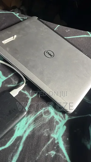 Laptop Dell Latitude E7240 4GB Intel Core i7 HDD+SSD 128GB