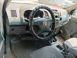 Toyota Hilux 2.0 VVT-i 2011 White