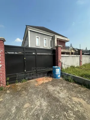 4bdrm Duplex in Magodo Gra Phase 1 for rent