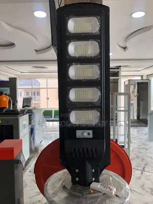 Suntrik 6500K Cool White Solar Street Lighting System