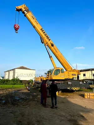 XCMG 100T Motor Crane