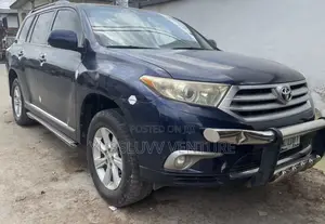Toyota Highlander 2011 Blue