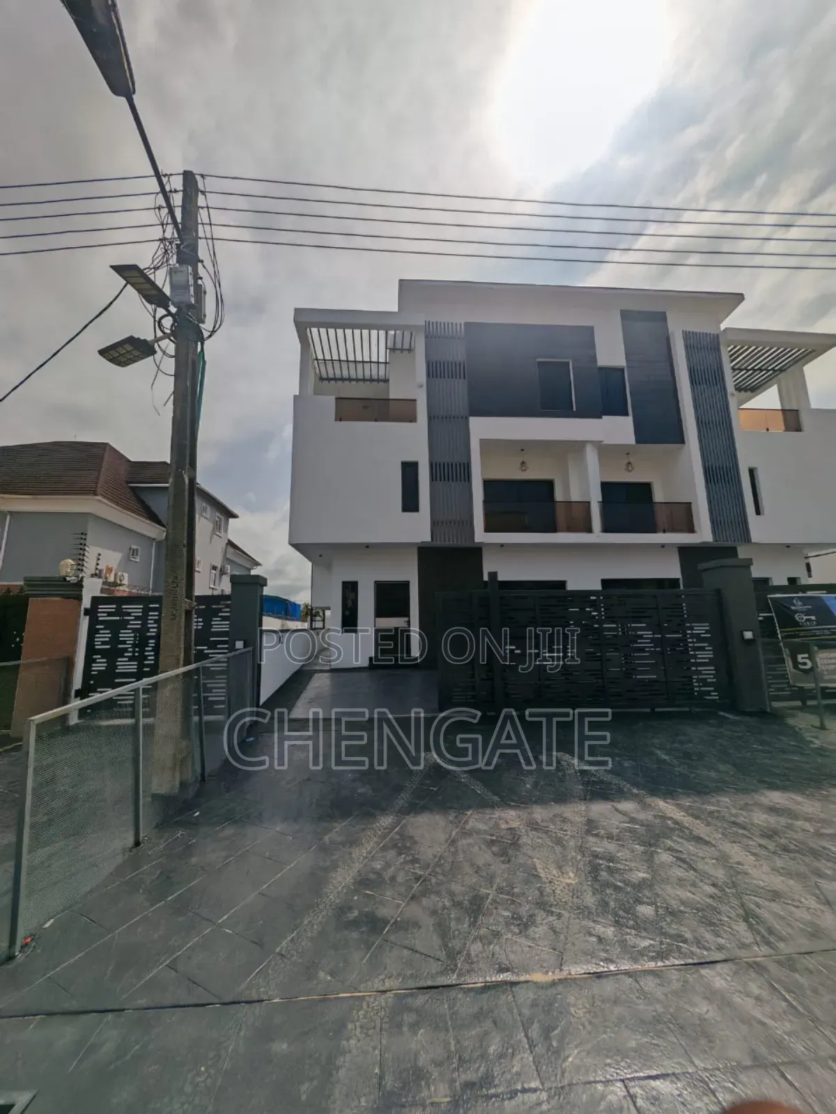 5bdrm Duplex in Ajah for rent