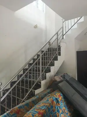 2bdrm Duplex in Gated, Peninsula Estate for rent