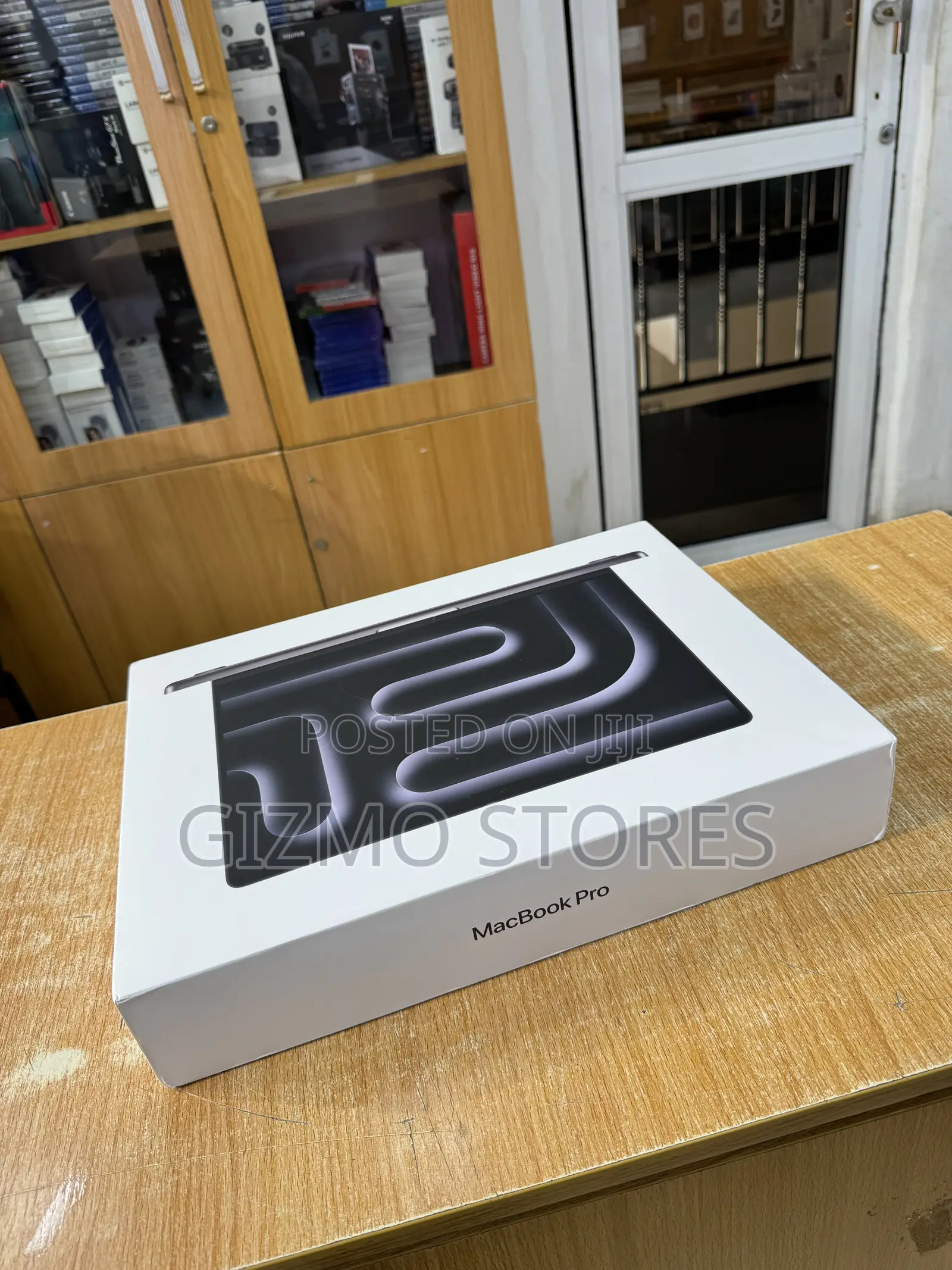 New Laptop Apple MacBook Pro 2026 M5 Pro 24GB Apple M5 Pro SSD 2T