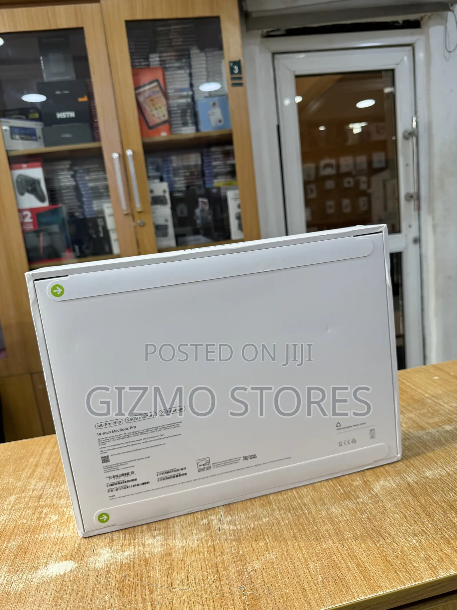 New Laptop Apple MacBook Pro 2026 M5 Pro 24GB Apple M5 Pro SSD 2T