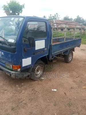 Nissan Atlas 2000 Blue
