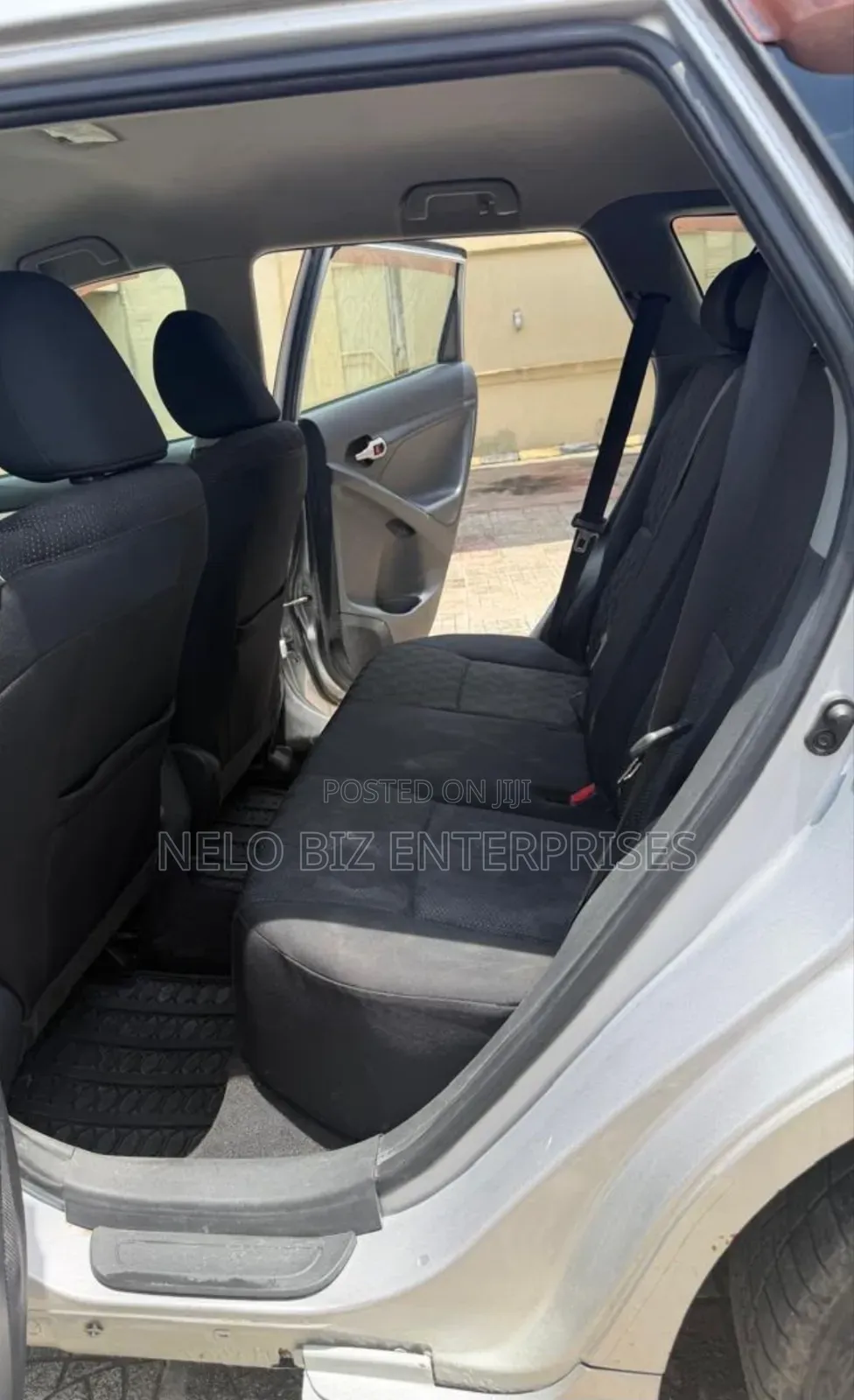 Pontiac Vibe 2010 Silver