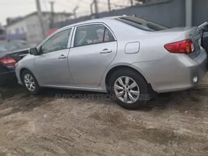 Toyota Corolla 2010 Silver
