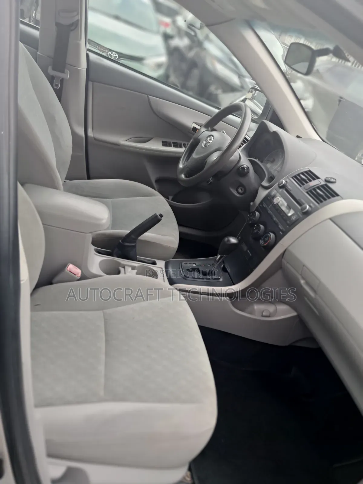 Toyota Corolla 2010 Silver