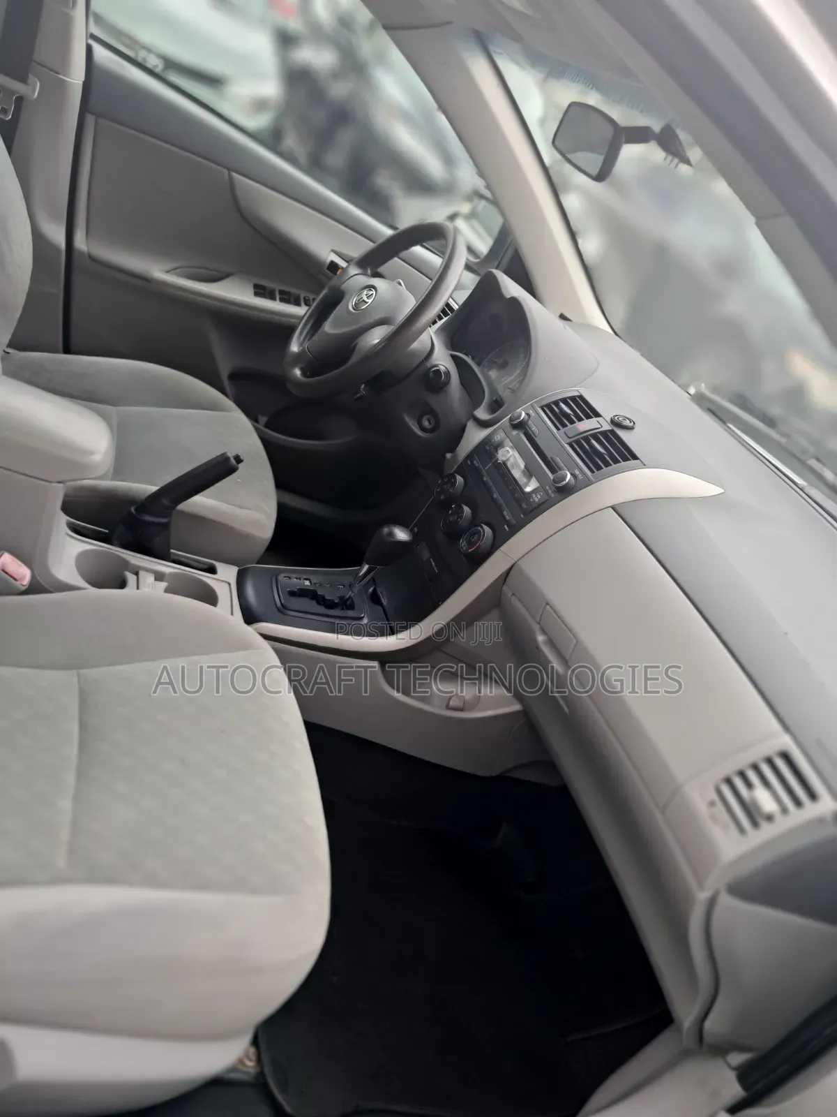 Toyota Corolla 2010 Silver