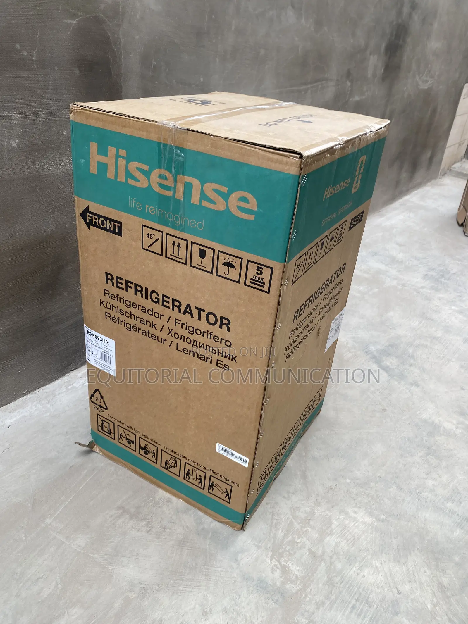 Hisense REF093DR Compact Fridge With 90L Storage Capacity