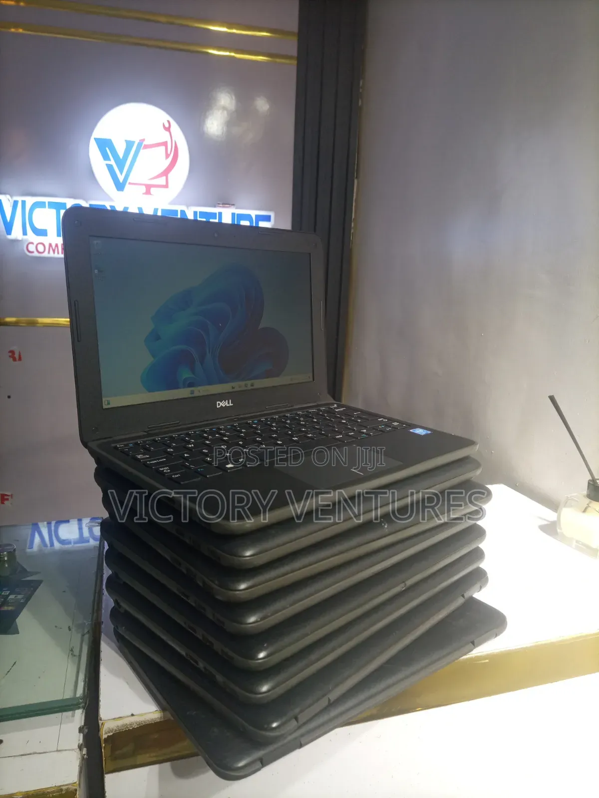 Laptop Dell Latitude 3190 4GB Intel Celeron SSD 128GB