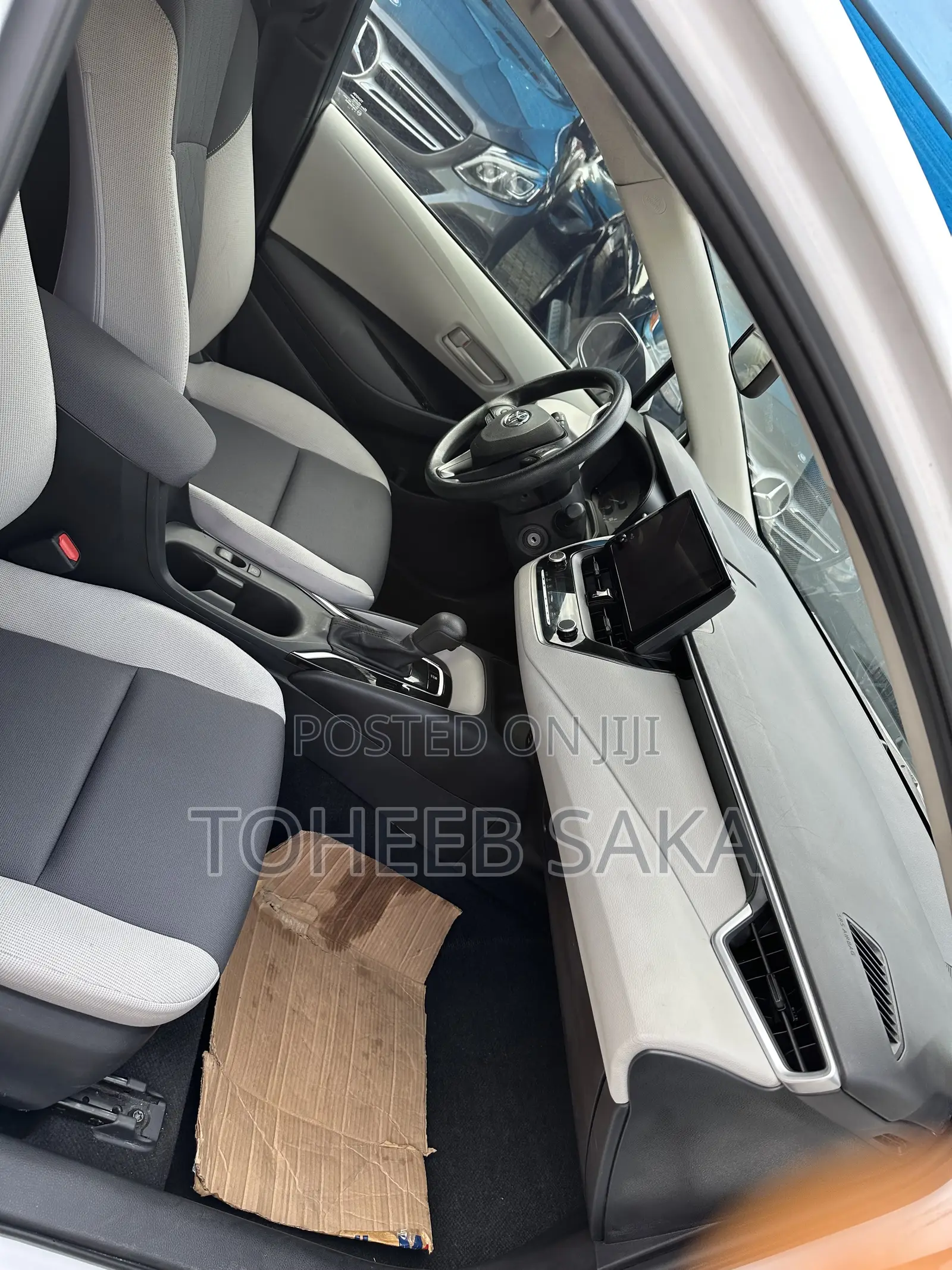 Toyota Corolla 2023 White