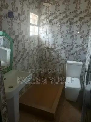 3bdrm Block of Flats in Gated, Peninsula Estate for rent
