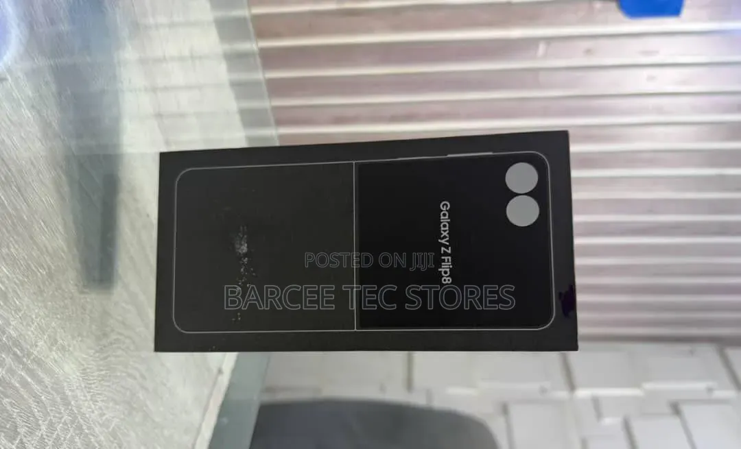 New Samsung Galaxy Z Flip8 512 GB Graphite