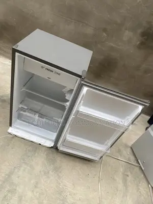 Hisense REF093DR 90-Litre Refrigerator for Personal Use