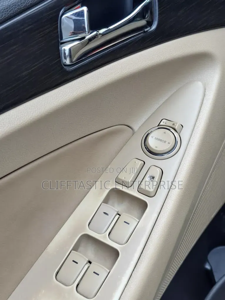 Hyundai Sonata Limited Sedan FWD (2.4L 4cyl 6A) 2011 Black