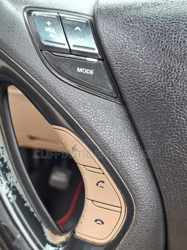 Hyundai Sonata Limited Sedan FWD (2.4L 4cyl 6A) 2011 Black
