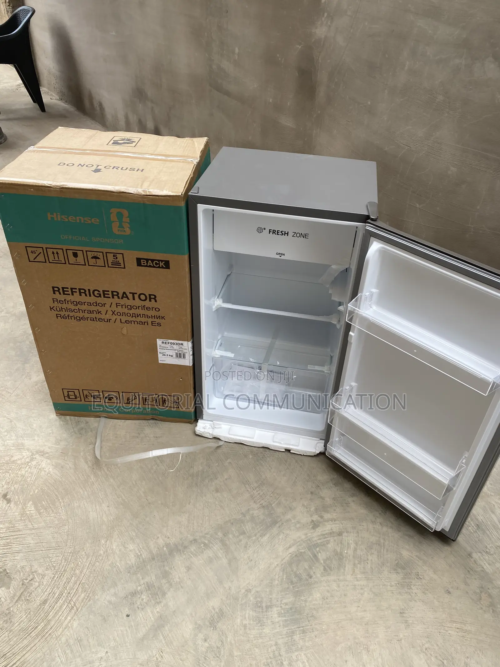 Hisense REF093DR Compact Refrigerator for Convenient Food Storage