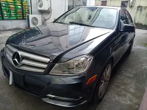 Mercedes-Benz C300 2014 Black