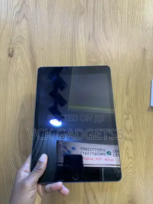 Apple iPad 10.2 (2021) 64 GB Gray