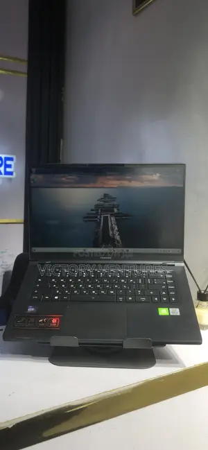 Laptop 8GB Intel Core i5 SSD 512GB