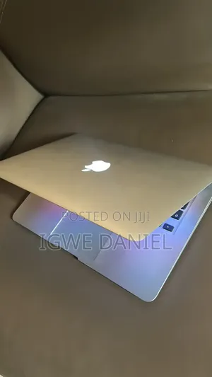 Laptop Apple MacBook Air 2017 8GB Intel Core i5 SSD 256GB