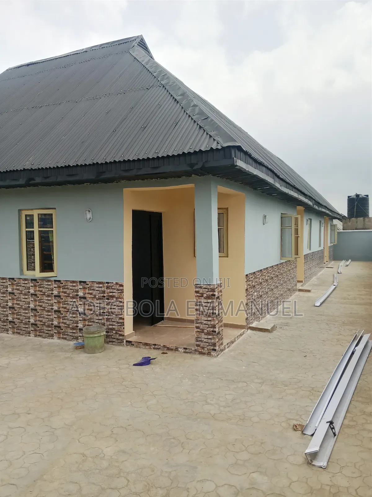 Mini Flat in Ejikeye, Alakia for rent