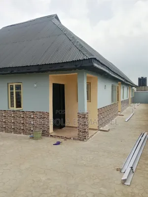 Mini Flat in Ejikeye, Alakia for rent