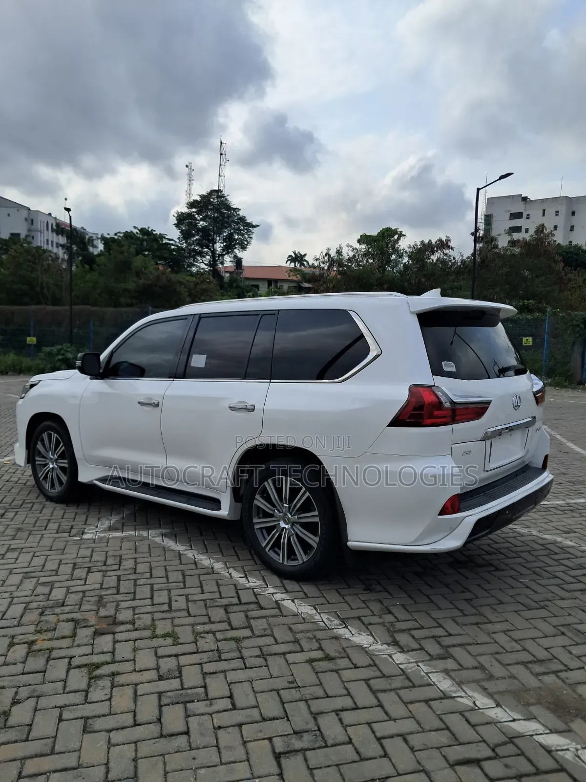 Lexus LX 2017 White