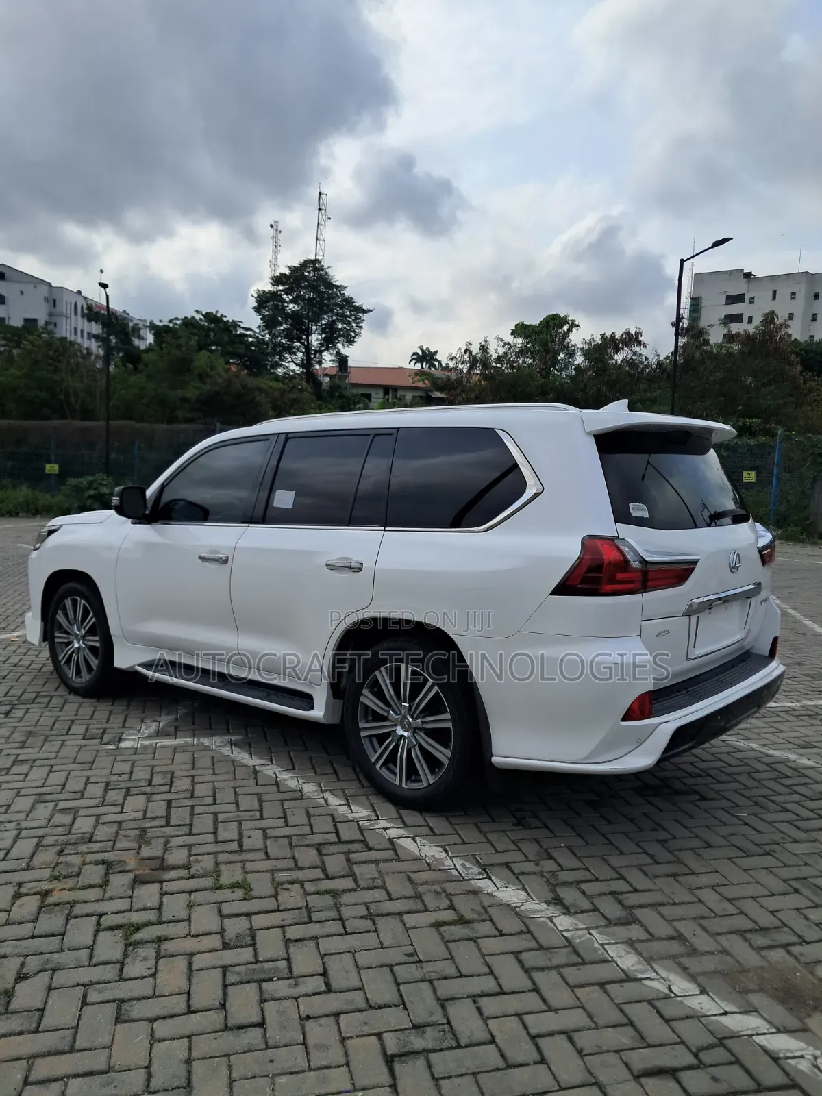 Lexus LX 2017 White