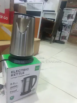 Syinix 2.2L Electric Kettle for Convenient Family Refreshments