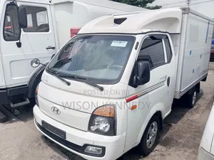 Hyundai H-100 2004 White