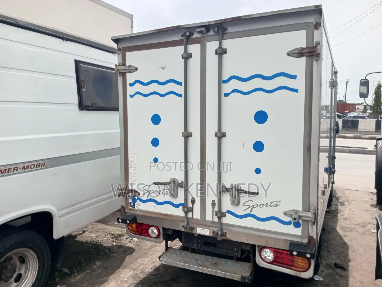 Hyundai H-100 2004 White