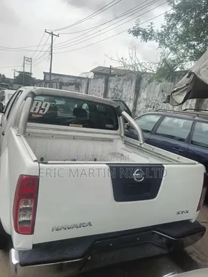 Nissan Navara 2012 White