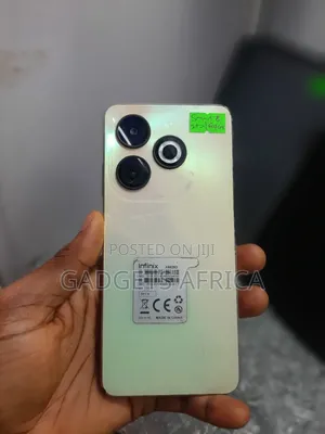 Infinix Smart 8 64 GB Gold
